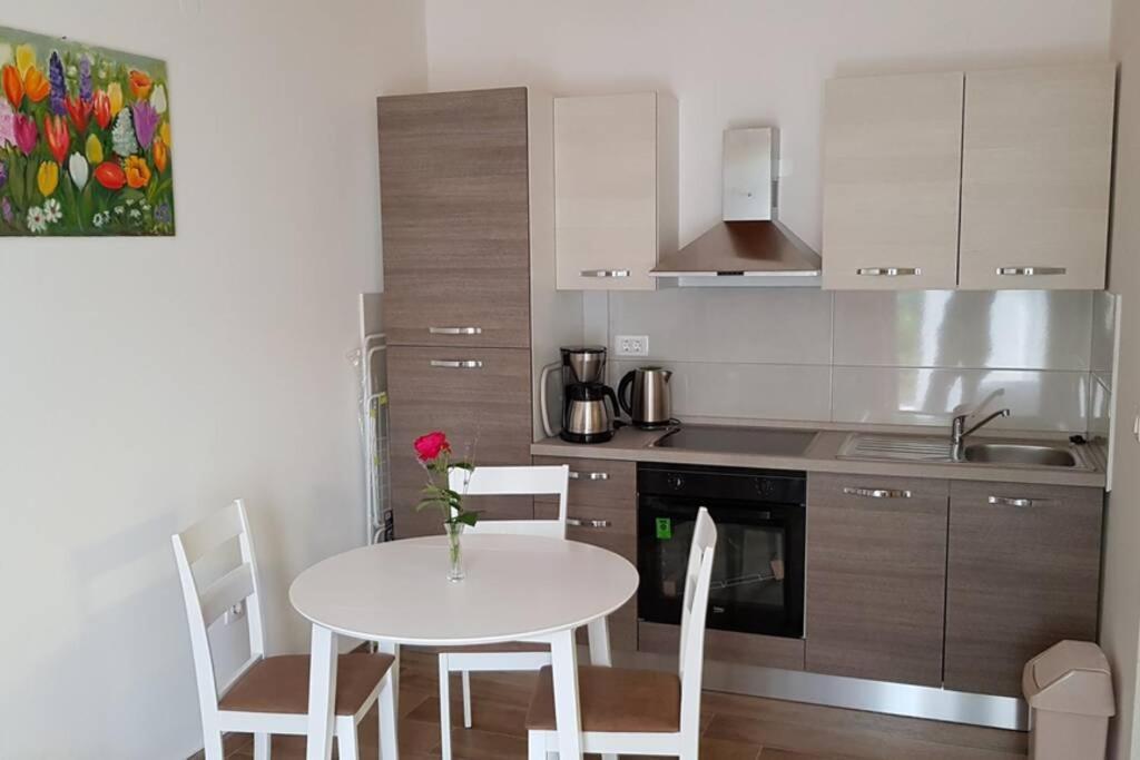 PUY Apartment Vesna For 2, Free Parking And Wi-Fi מראה חיצוני תמונה